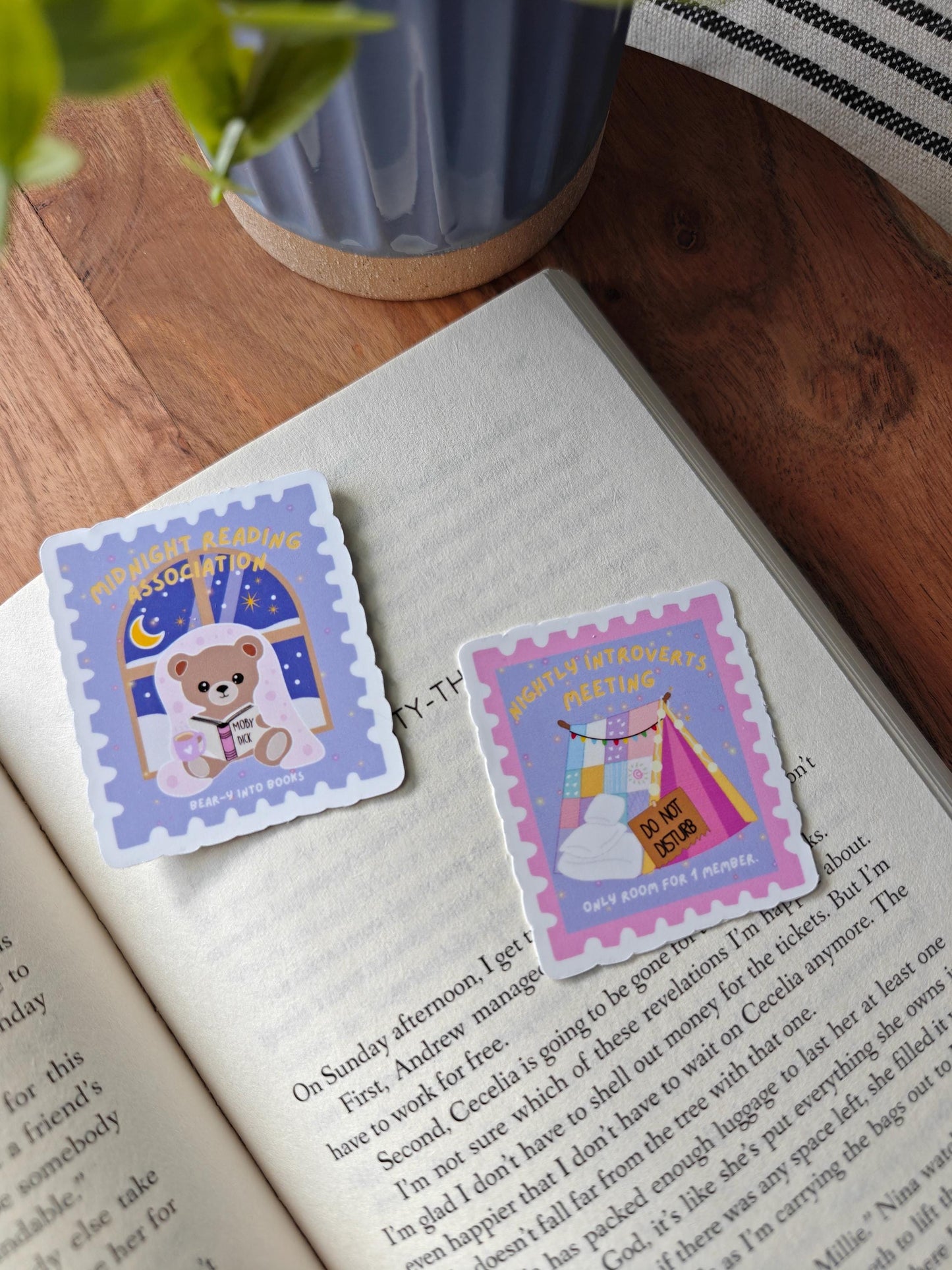 Bookish Teddy Bear Vinyl Sticker | Cozy Reader Gift