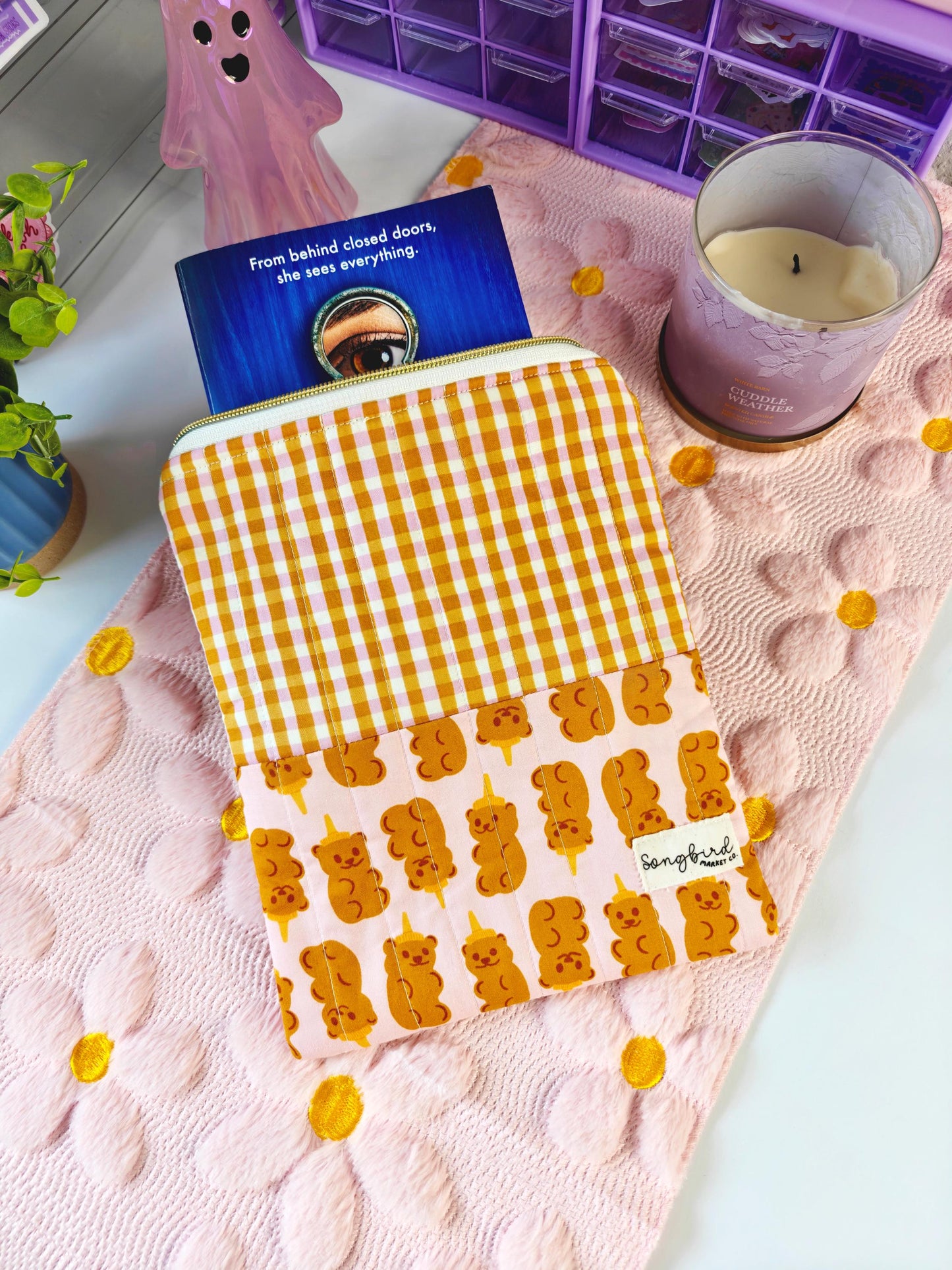 Gingham Honey Bear Kindle and Book Sleeve With Zipper  | 11 inch iPad Sleeve